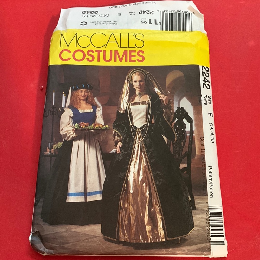 McCall’s Renaissance costume pattern